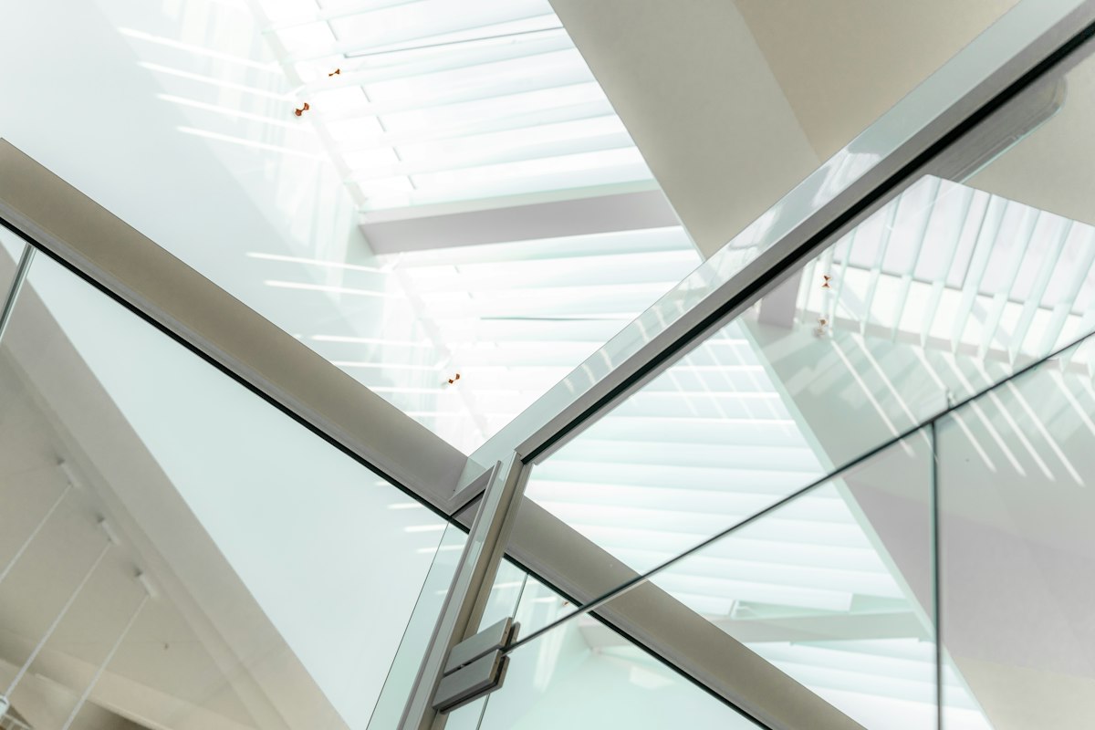 Garde-corps Escalier — Verre & inox
