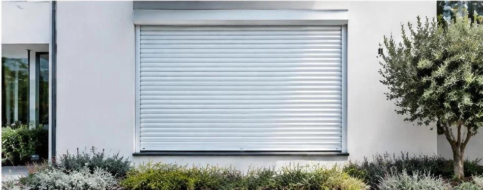 Volet roulant aluminium extrudé — configuration contemporaine 10